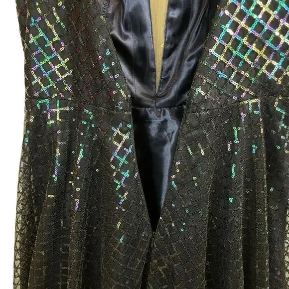Mac Duggal Plunging Neckline Sequin Long Party Dress Black Iridescent Size 4 - Picture 10 of 13